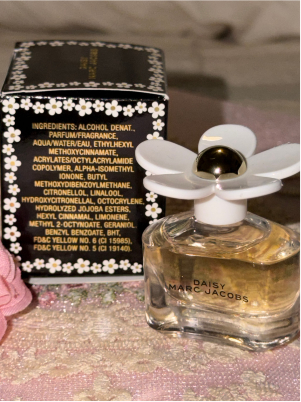 Women's Marc Jacobs Daisy Eau de Toilette 4 mL - Picture 3 of 6